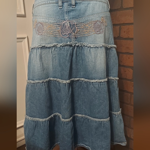 Y2K Tiered Denim Skirt Embroidered Rose Boho Western Medium - Picture 3 of 14